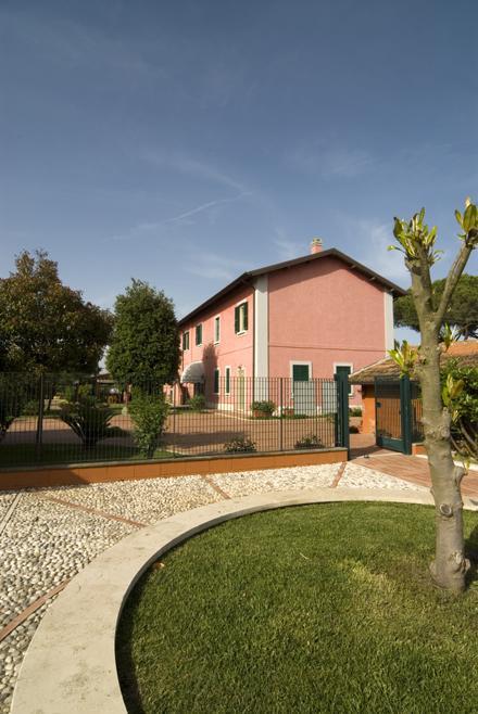 Il Casale Corte Rossa Latina Luaran gambar