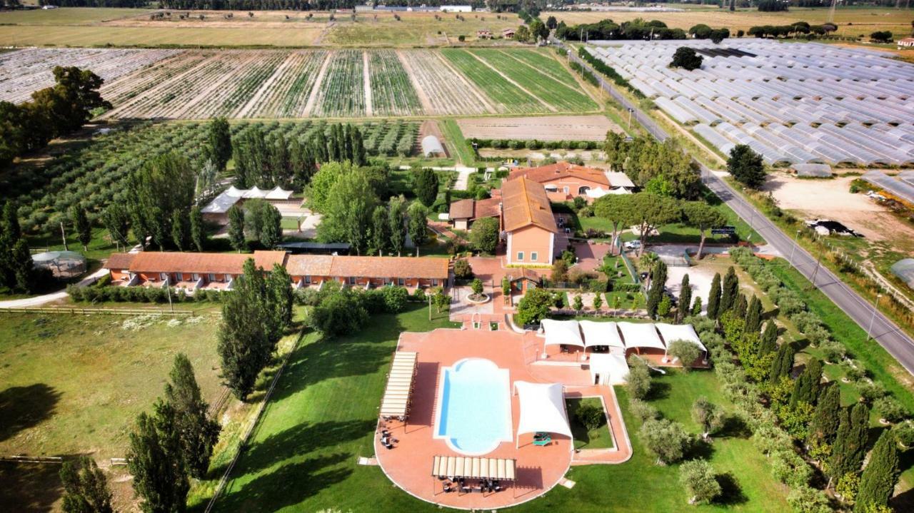 Il Casale Corte Rossa Latina Luaran gambar